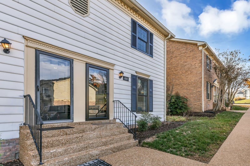 705 Fox Ridge Dr, Brentwood, TN 37027