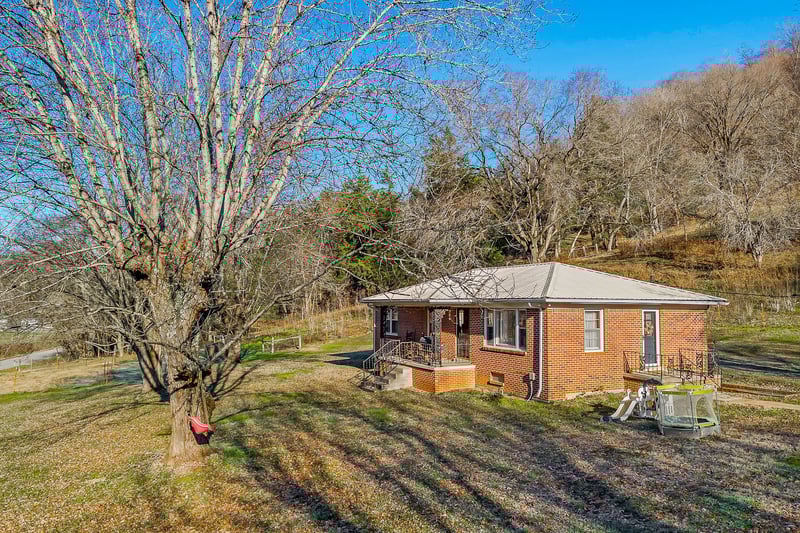 202 Maggart Rd, Elmwood, TN 38560