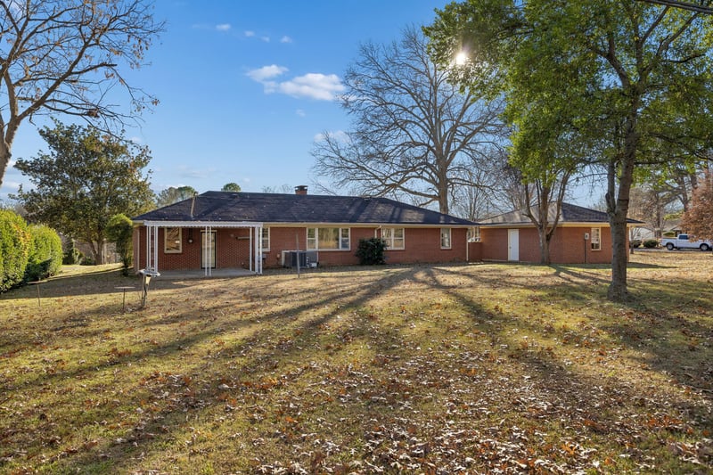 1209 Whitney Dr, Columbia, TN 38401