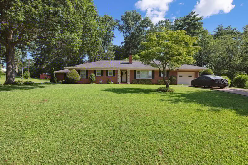 1209 Whitney Dr, Columbia, TN 38401