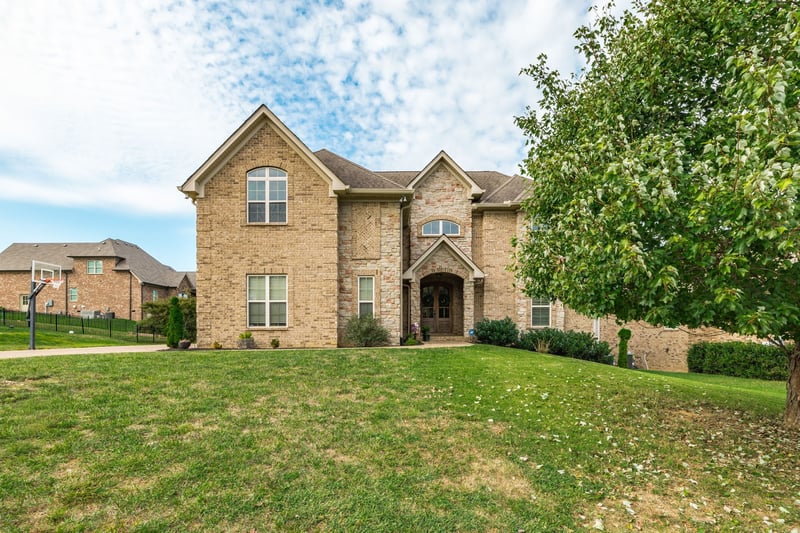 349 Raintree Dr, Hendersonville, TN 37075
