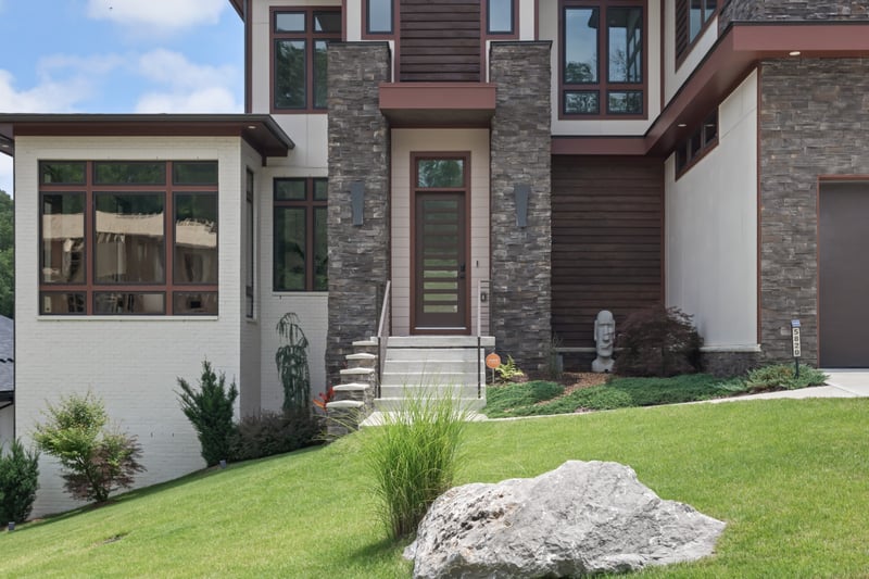 5820 Woodland Hills Dr, Nashville, TN 37211