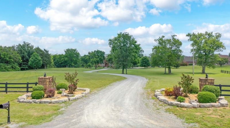 410 Jennings Ln, Shelbyville, TN 37160