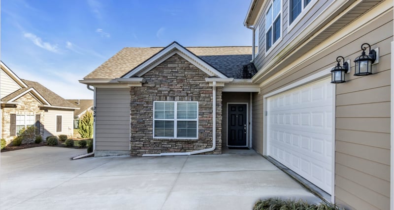2341 Stonecenter Ln, Murfreesboro, TN 37128