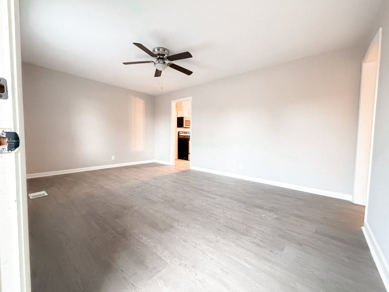 1906 Gardner Dr, Murfreesboro, TN 37130