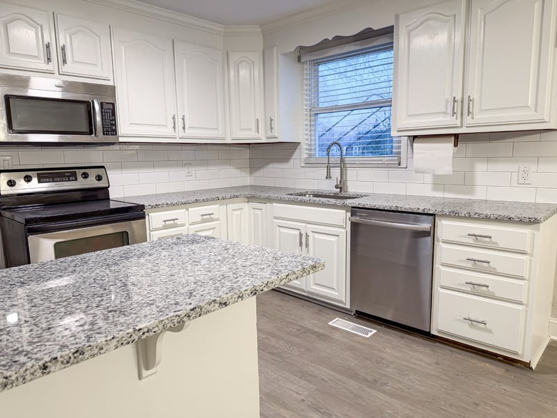 1906 Gardner Dr, Murfreesboro, TN 37130