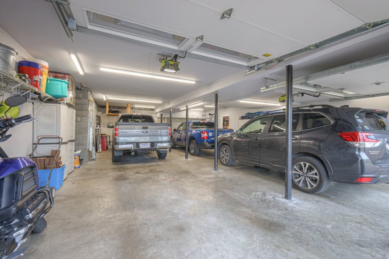 6752 Autumnwood Dr, Nashville, TN 37221