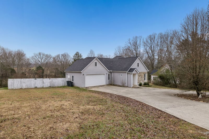 9042 Carolyn Way, Bon Aqua, TN 37025