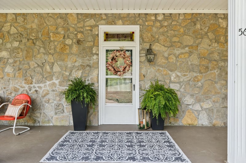 56 Main St, Gordonsville, TN 38563