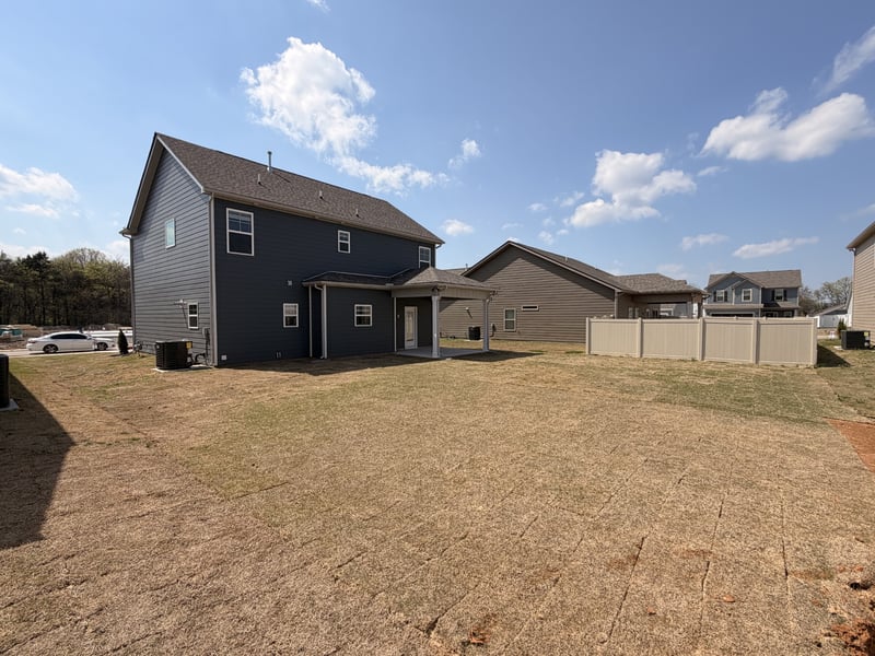 5728 Shoreline Dr, Murfreesboro, TN 37128