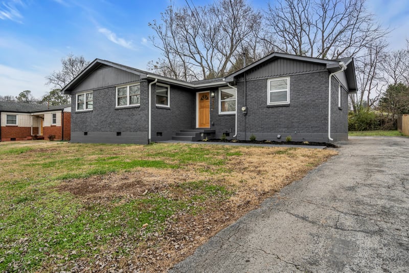 2704 Mckeige Dr, Nashville, TN 37214