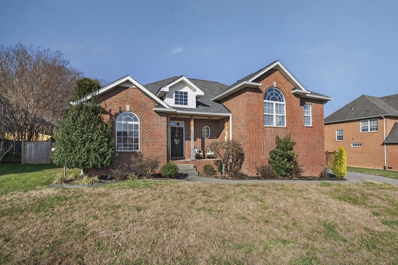 1702 Catalpa Ct, Thompsons Station, TN 37179