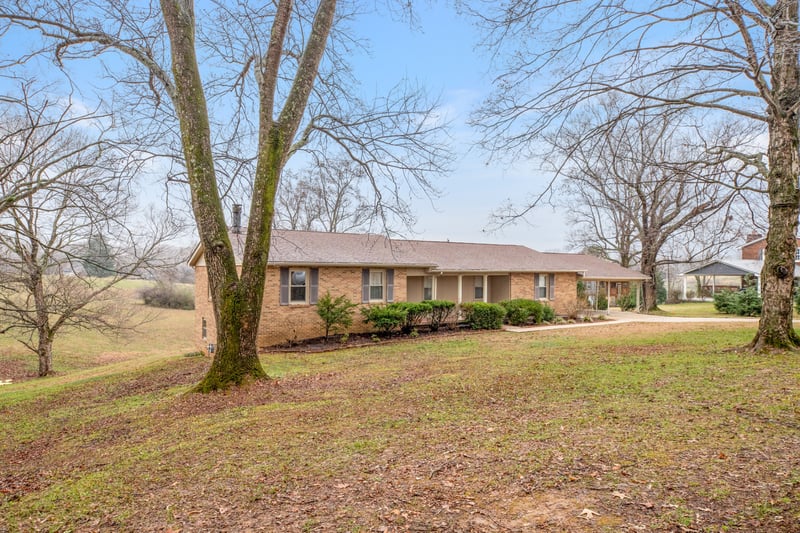 2054 Ridgecrest Cir, Dickson, TN 37055