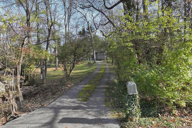 4228 Brush Hill Rd, Nashville, TN 37216