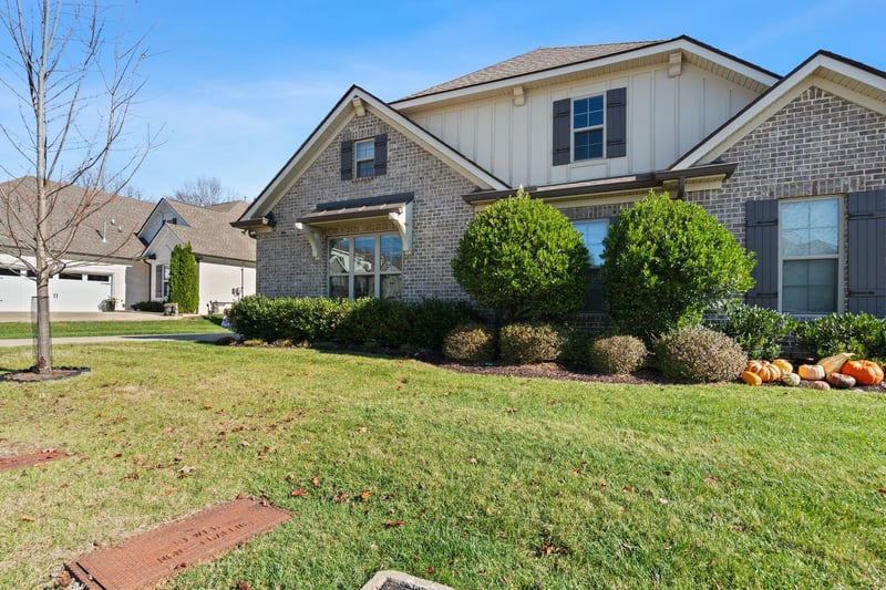 2279 Seven Points Cir, Hermitage, TN 37076