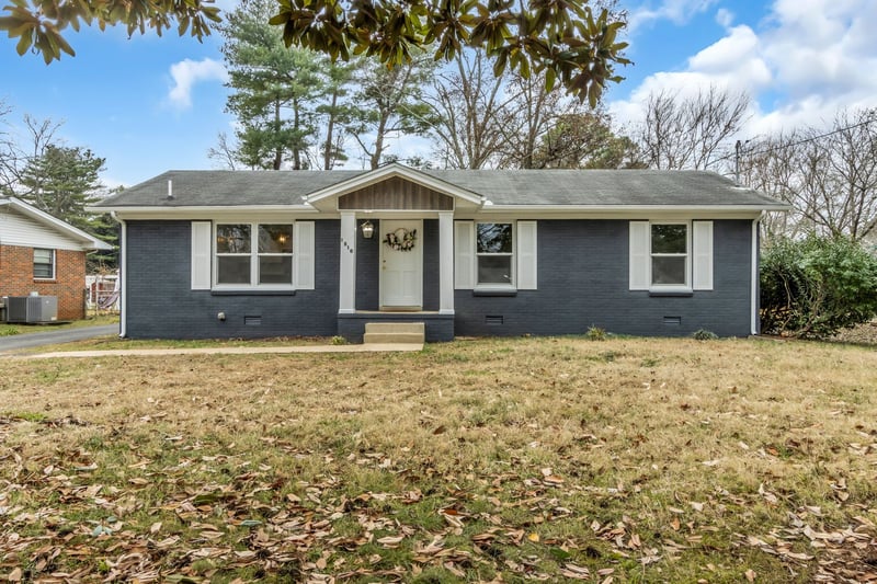 1510 Foxdale Dr, Murfreesboro, TN 37130