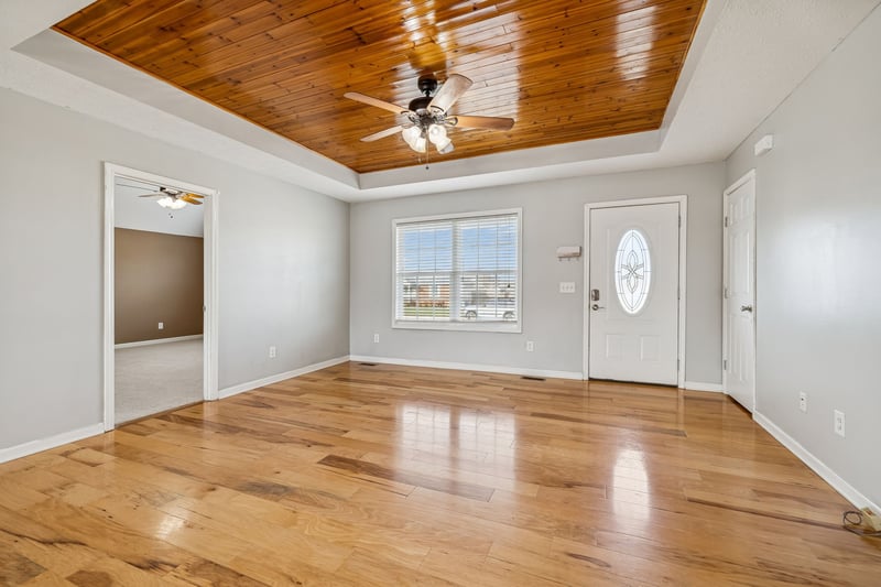 136 Thacker Dr, Portland, TN 37148