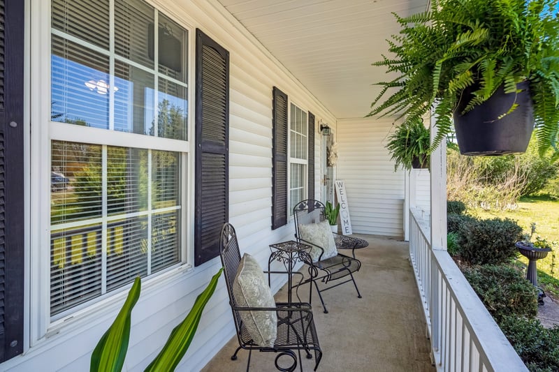 120 E Crawford Ct, Bell Buckle, TN 37020