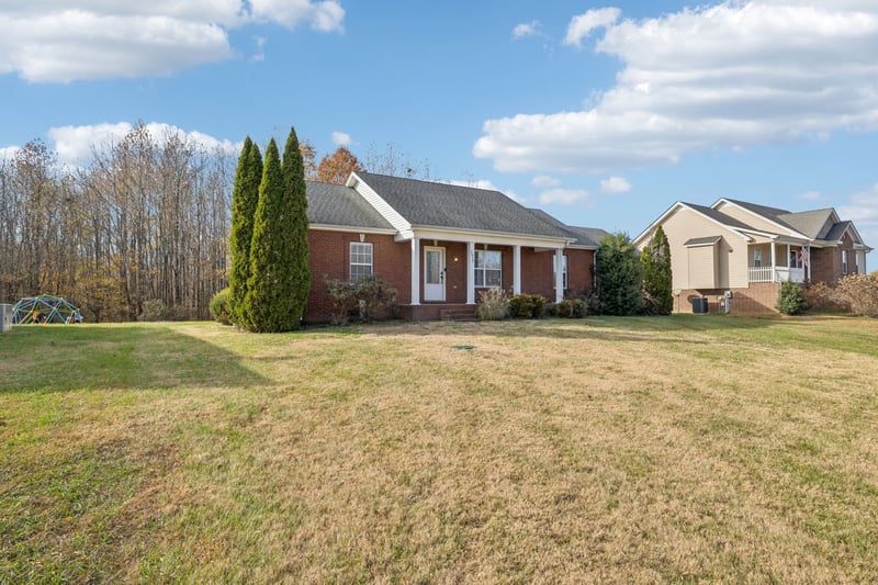 177 Monticello Dr, Pleasant View, TN 37146