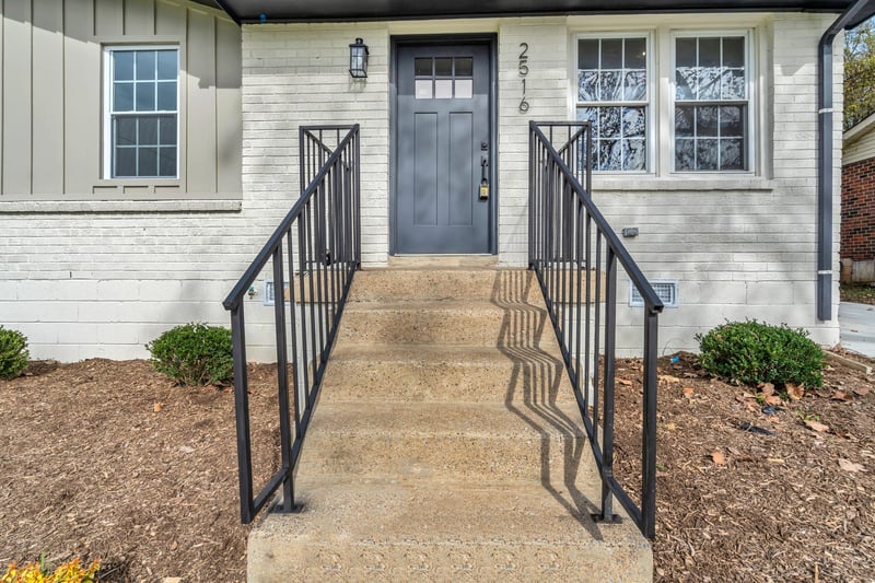 2516 Allenwood Dr, Nashville, TN 37207