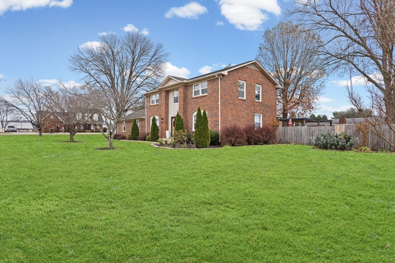 6016 Clifton Dr, Columbia, TN 38401