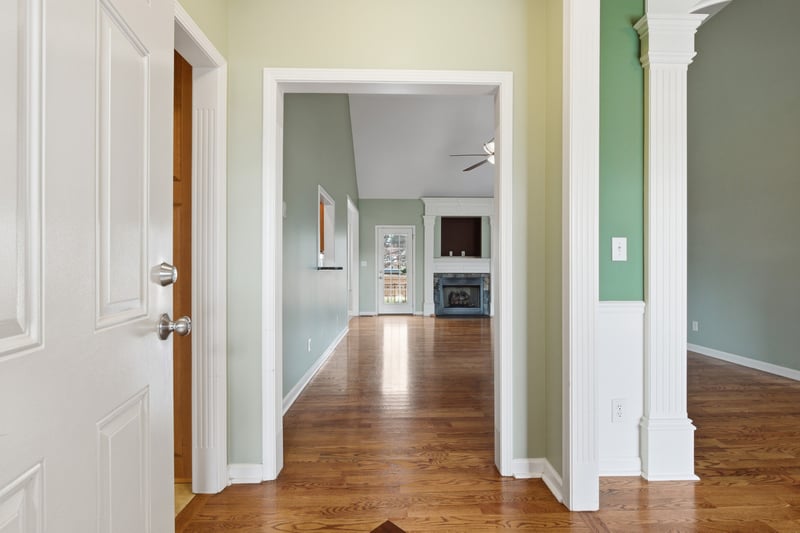 2706 Maylon Dr, Murfreesboro, TN 37128