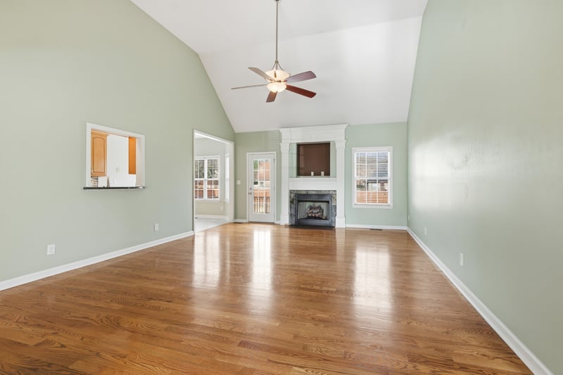 2706 Maylon Dr, Murfreesboro, TN 37128