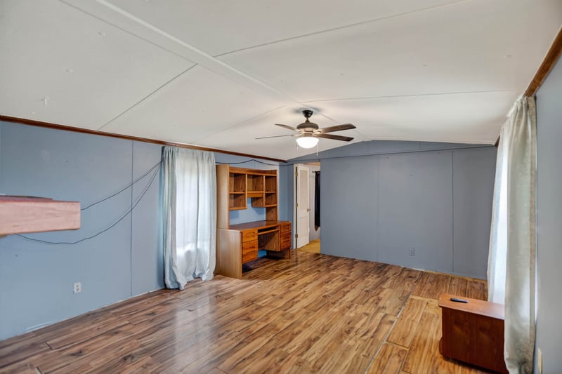 924 Harsh Ln, Castalian Springs, TN 37031