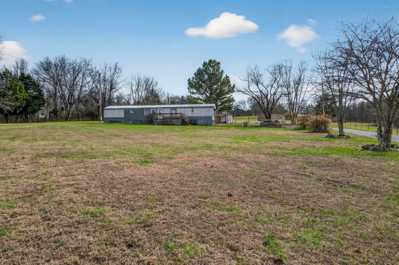 924 Harsh Ln, Castalian Springs, TN 37031