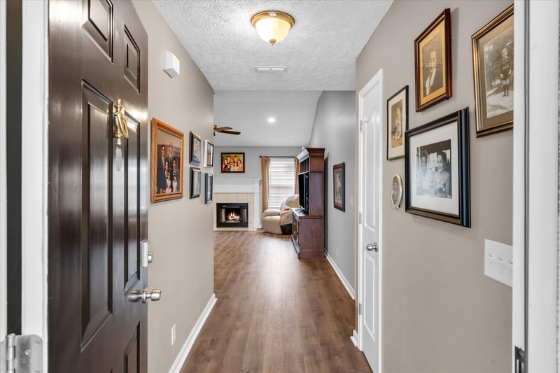 1242 Mac Duff Dr, Murfreesboro, TN 37128