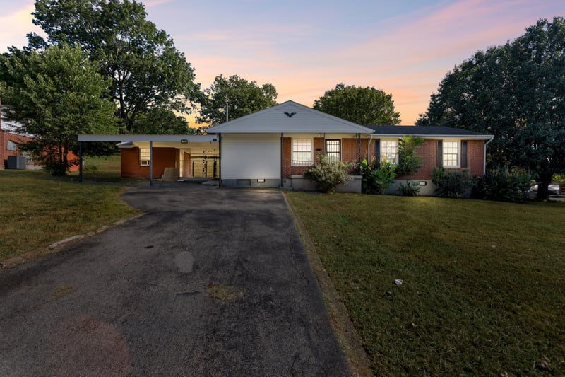 702 1st Ave, Mount Pleasant, TN 38474