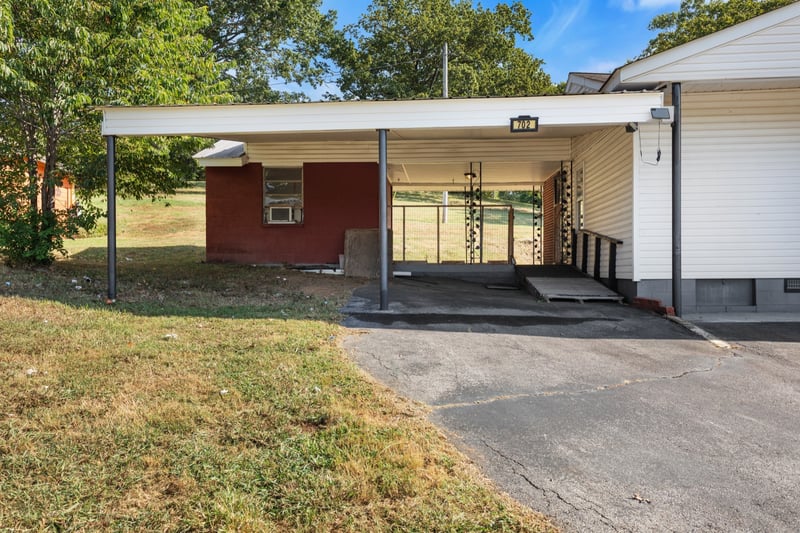 702 1st Ave, Mount Pleasant, TN 38474