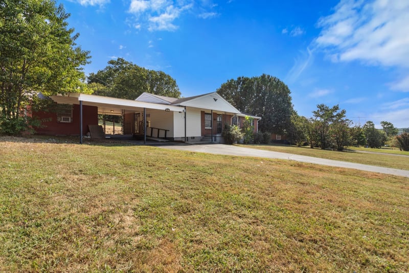 702 1st Ave, Mount Pleasant, TN 38474