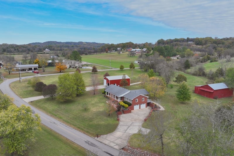 1935 Liberty Ln, Gallatin, TN 37066