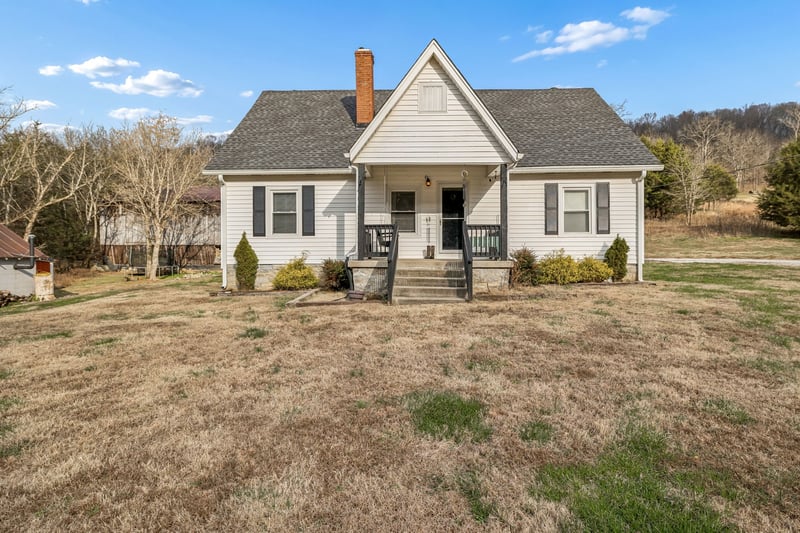 147 Sloan Branch Rd, Pleasant Shade, TN 37145