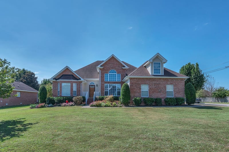 1239 Wentworth Dr, Gallatin, TN 37066