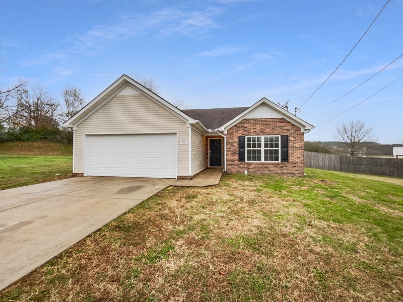 760 Autumn Ridge Ln, Columbia, TN 38401