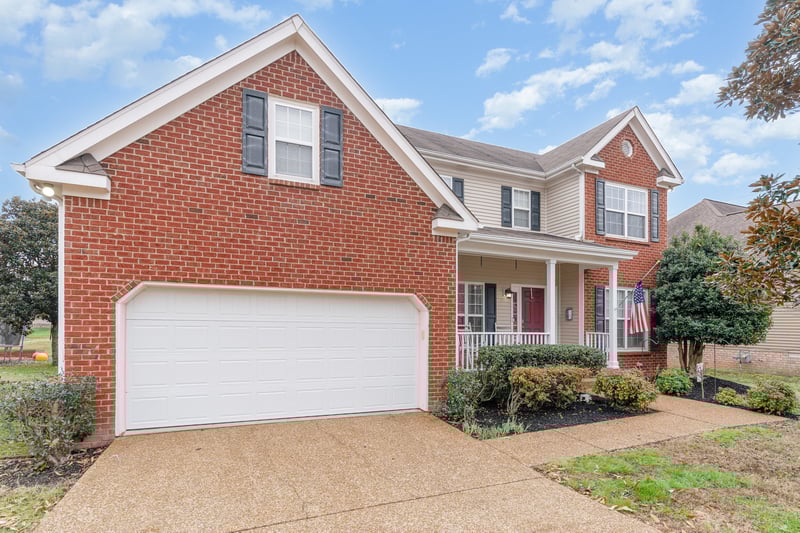 2261 Dewey Dr, Spring Hill, TN 37174