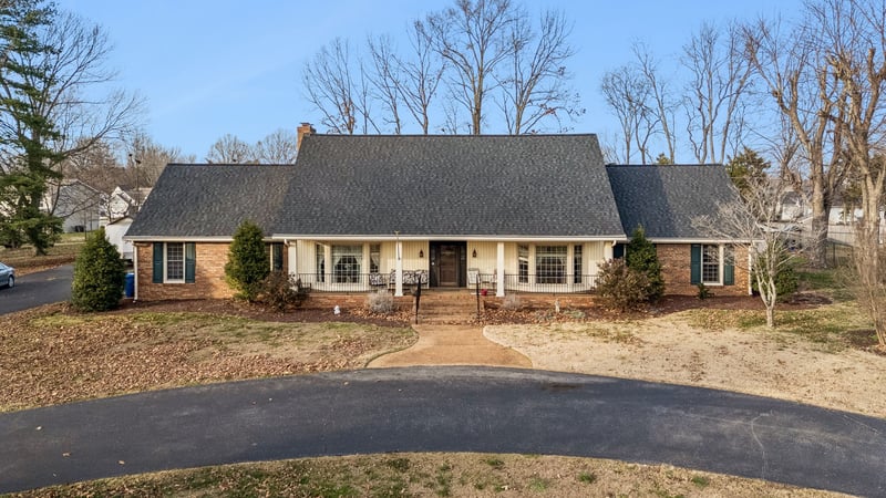 117 Sam Davis Dr, Springfield, TN 37172