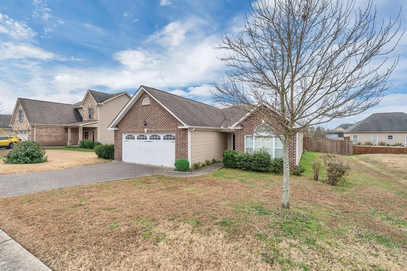 1041 Campbell Ave, Gallatin, TN 37066