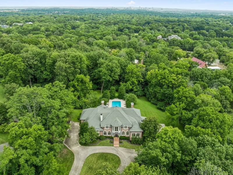 926 Overton Lea Rd, Nashville, TN 37220