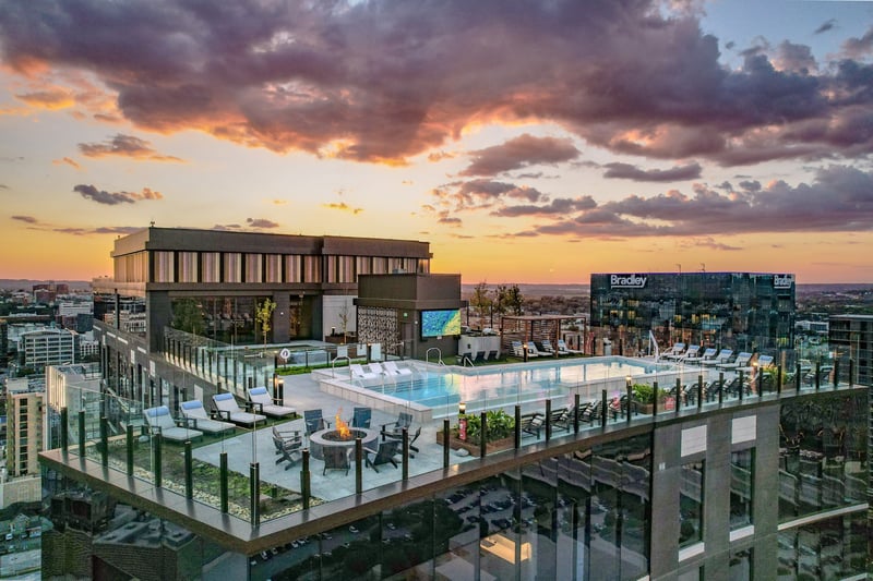 1212 Demonbreun St #909, Nashville, TN 37203