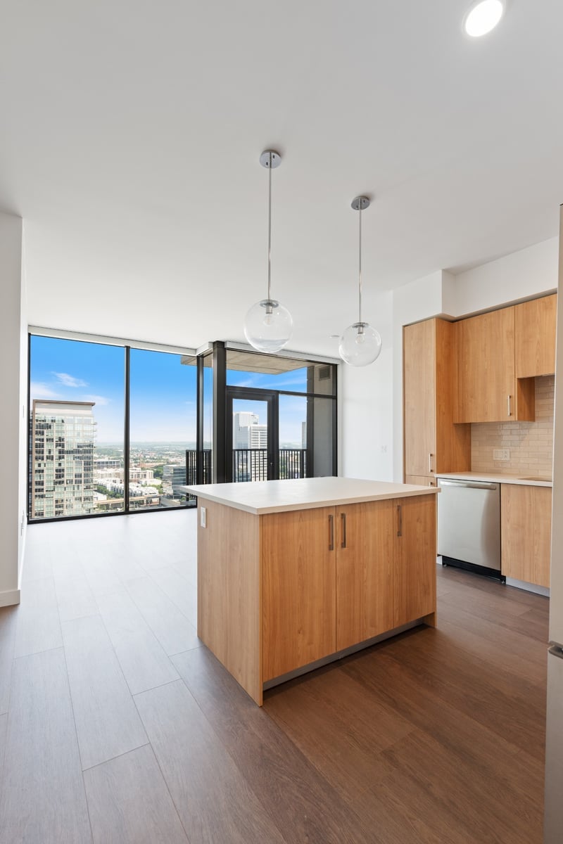 1212 Demonbreun St #909, Nashville, TN 37203