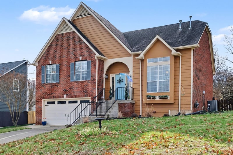 1109 Mistletoe Cir, Hermitage, TN 37076