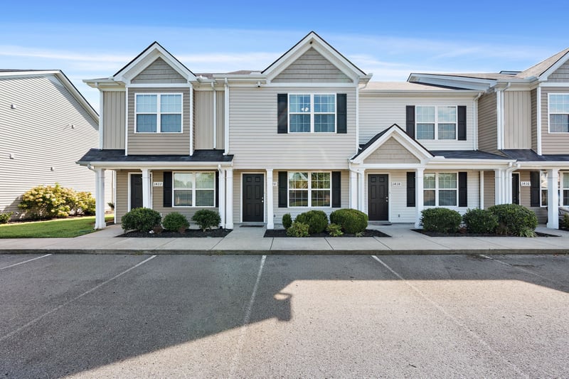 1420 Orange Ct, Murfreesboro, TN 37130