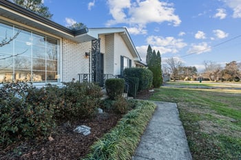 7483 Stacy Dr, Nashville, TN 37221