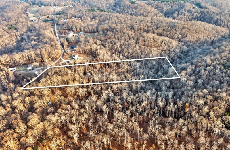 100 Waynoe Rd, Ashland City, TN 37015