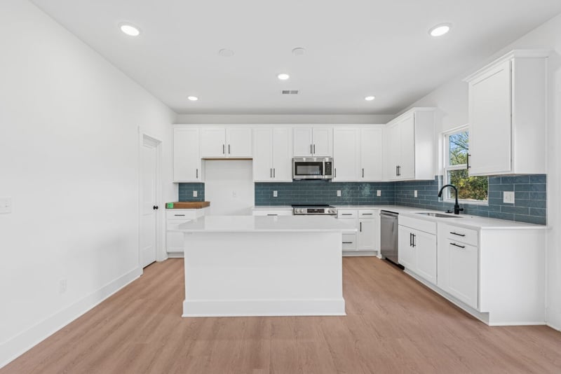 2942 Sharpstone Dr, Columbia, TN 38401