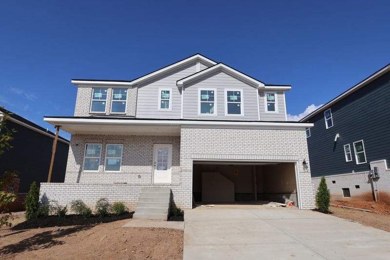 2942 Sharpstone Dr, Columbia, TN 38401