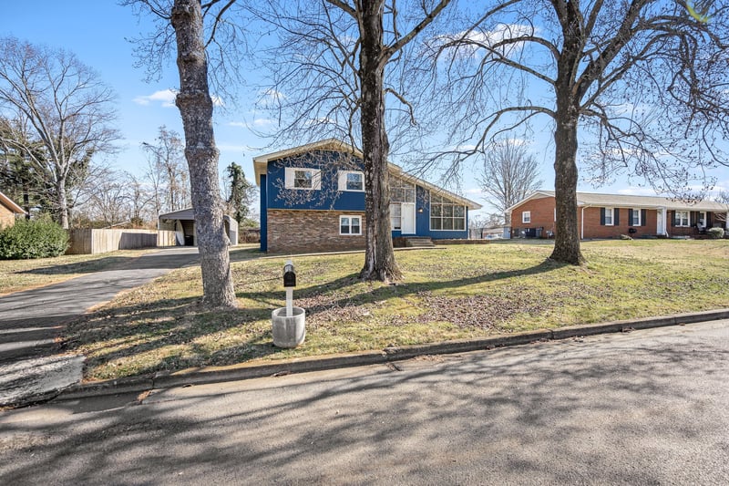 1110 Trinity Dr, Murfreesboro, TN 37129